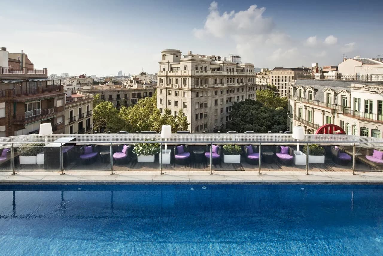 Najlepsze noclegi w Barcelonie - unikaj drogich pułapek i wybierz mądrze