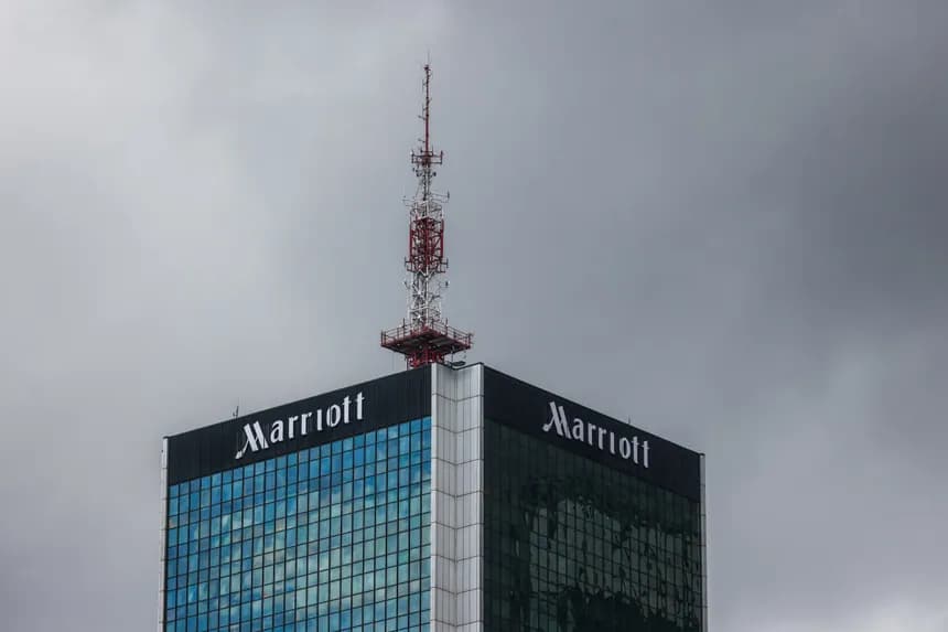 Kiedy powstał hotel Marriott w Warszawie? Historia i ciekawostki